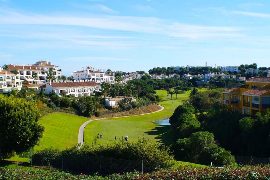 92-Apartment With Fantastic Views, Miraflores, Mijas Малага Екстериор снимка